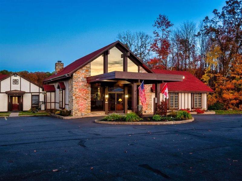 Red Roof Inn & Suites Hazleton Extérieur photo