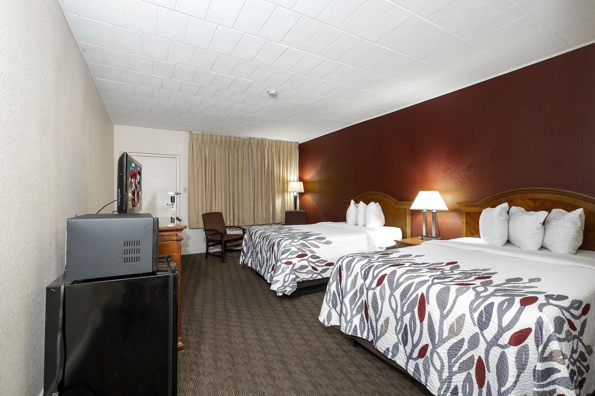 Red Roof Inn & Suites Hazleton Extérieur photo