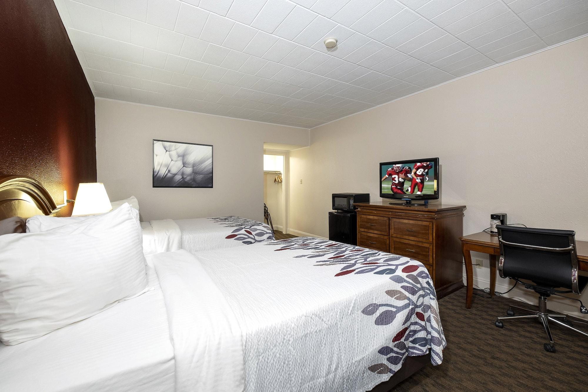 Red Roof Inn & Suites Hazleton Extérieur photo