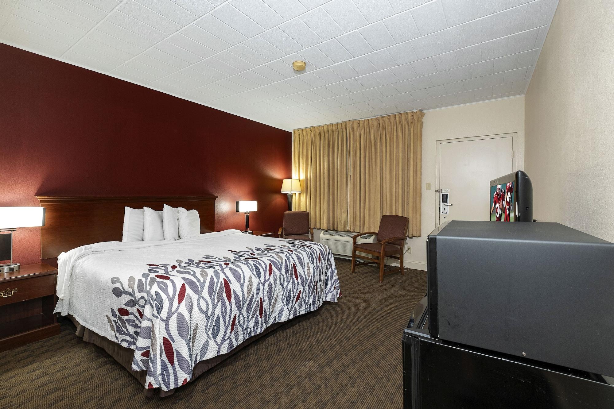 Red Roof Inn & Suites Hazleton Extérieur photo