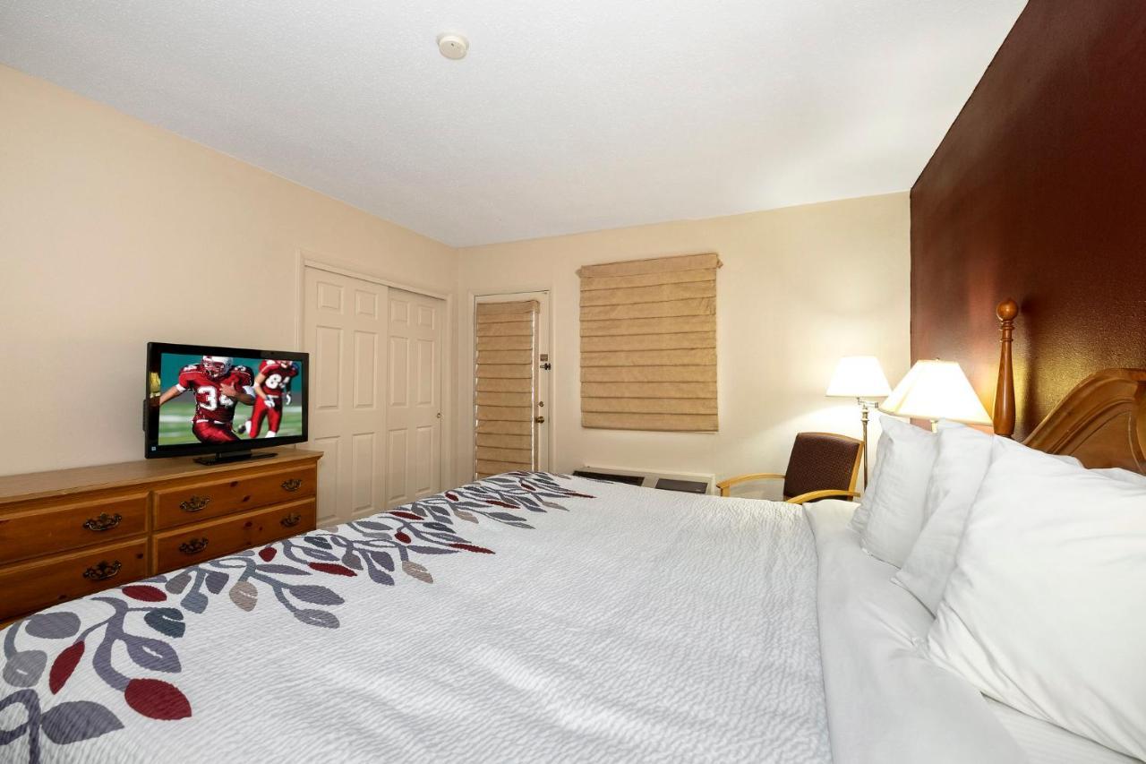 Red Roof Inn & Suites Hazleton Extérieur photo