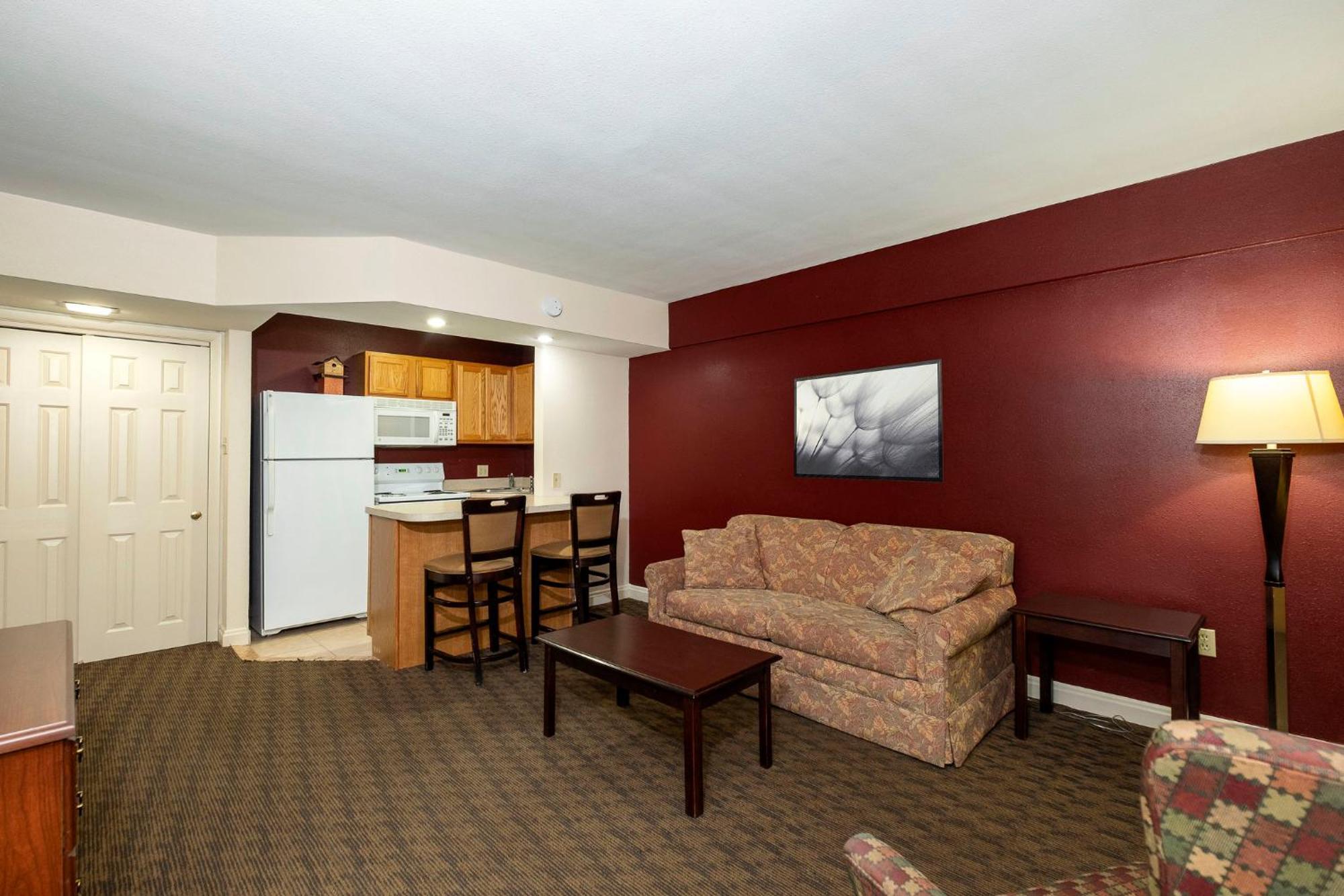 Red Roof Inn & Suites Hazleton Extérieur photo