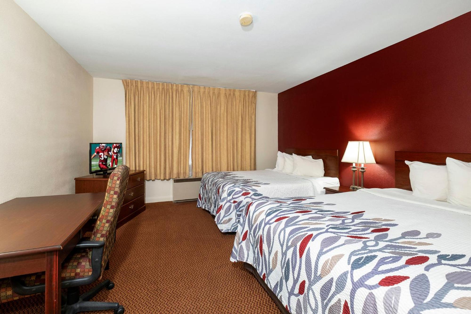 Red Roof Inn & Suites Hazleton Extérieur photo